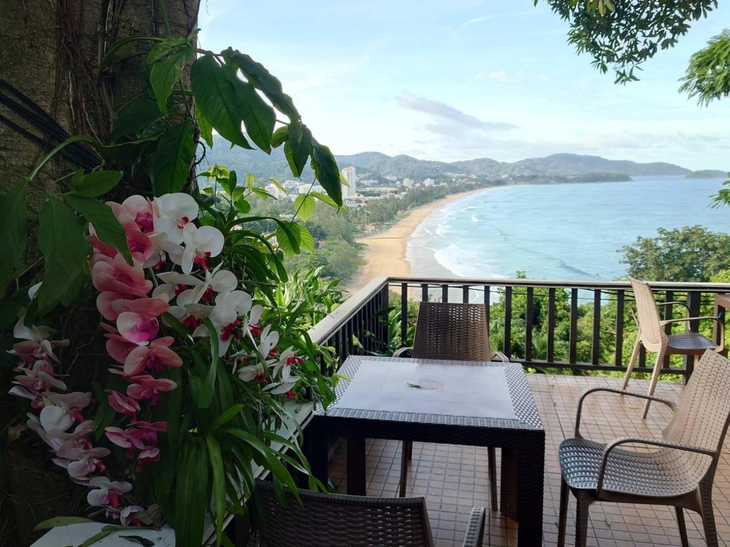 On The Hill Karon Resort Exterior foto