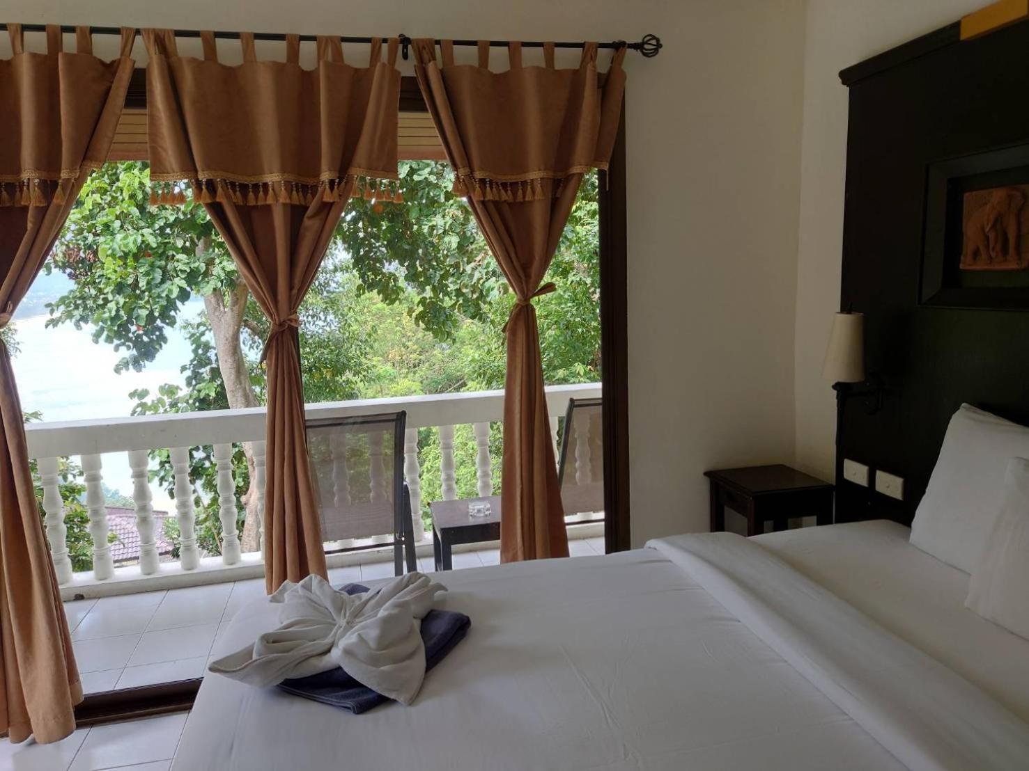 On The Hill Karon Resort Exterior foto